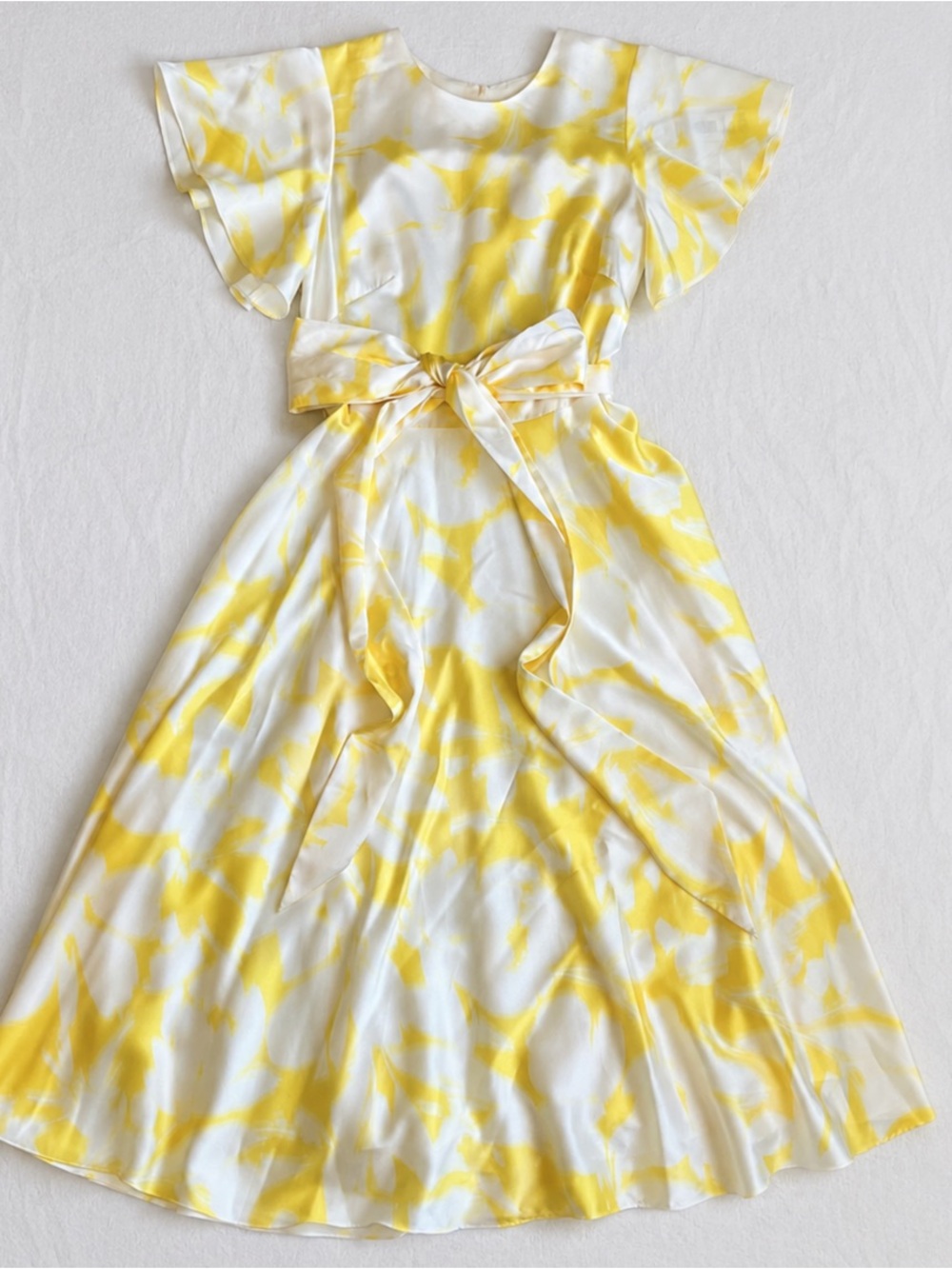 yellow & white tie-waist midi dress